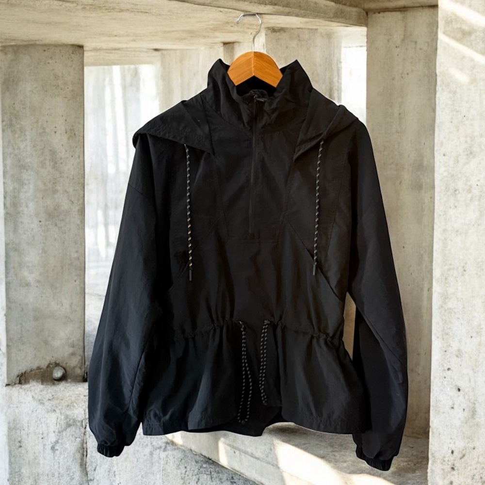 Calla Women’s Black Quarter Zipped Jacket! Large! - Picture 2 of 8